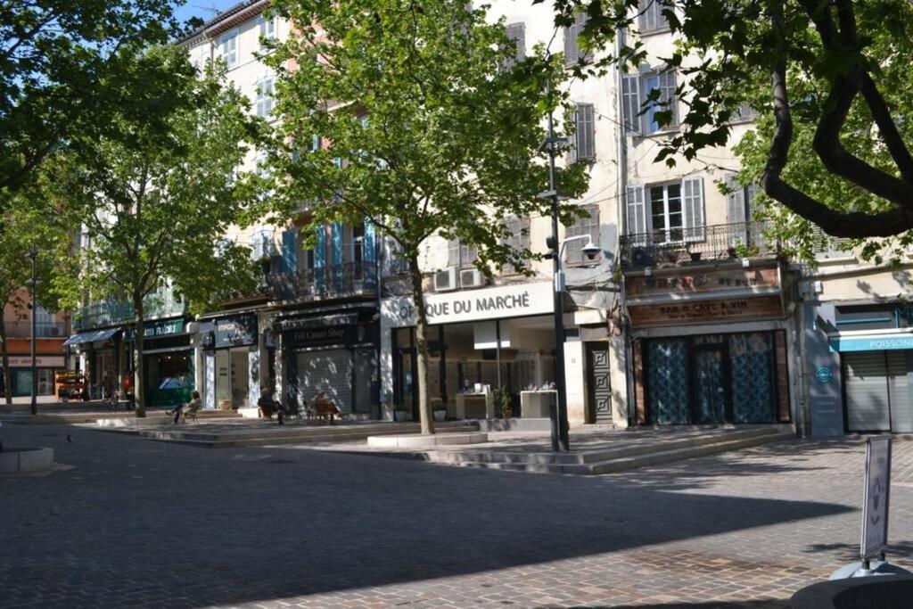 Appartement 50M2 Centre Marche Wifi Tribunal Draguignan Exterior foto